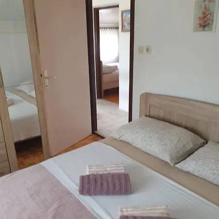 Kuca Za Odmor Ivanka Hébergement de vacances *