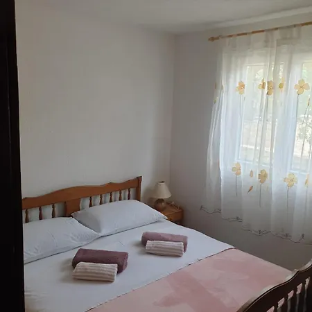 Kuca Za Odmor Ivanka Hébergement de vacances Vir